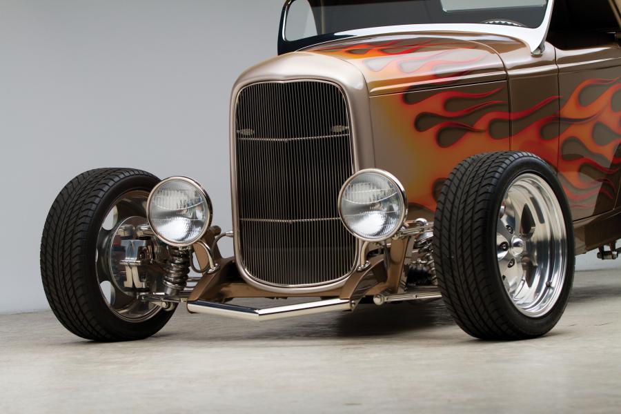  Ford Custom High Box Roadster 1932 года  (фото 16 из 23)